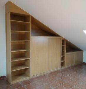 Armario a medida tejado en roble 