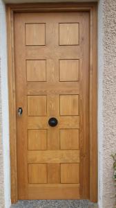 Puerta entrada exterior madera 