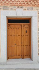 Puertas entrada exterior madera mod. extremadura