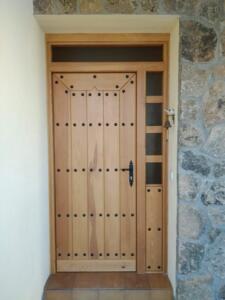 Puertas entrada exterior madera mod. extremadura