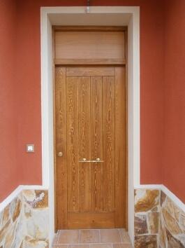 Puerta entrada exterior madera 
